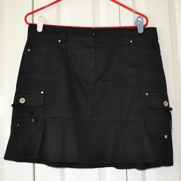 White House Black Market Dresses & Skirts - White House Black Market mini skirt size 10